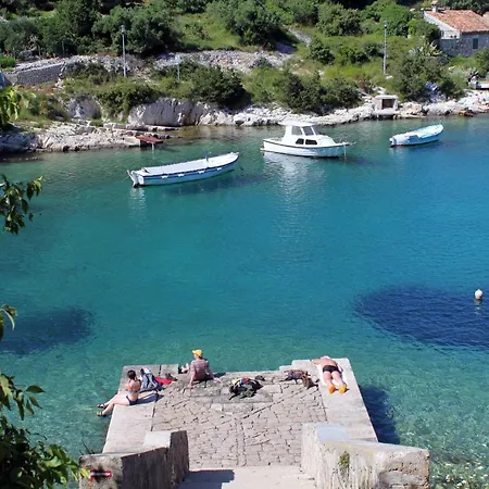 Apartment With A Parking Space Mali Losinj, Losinj - 19618 Mali Losinj