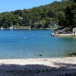 With A Parking Space Mali Losinj, Losinj - 19618 Apartamento Mali Lošinj