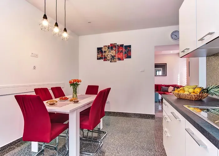 With A Parking Space Mali Losinj, Losinj - 19618 * Mali Lošinj