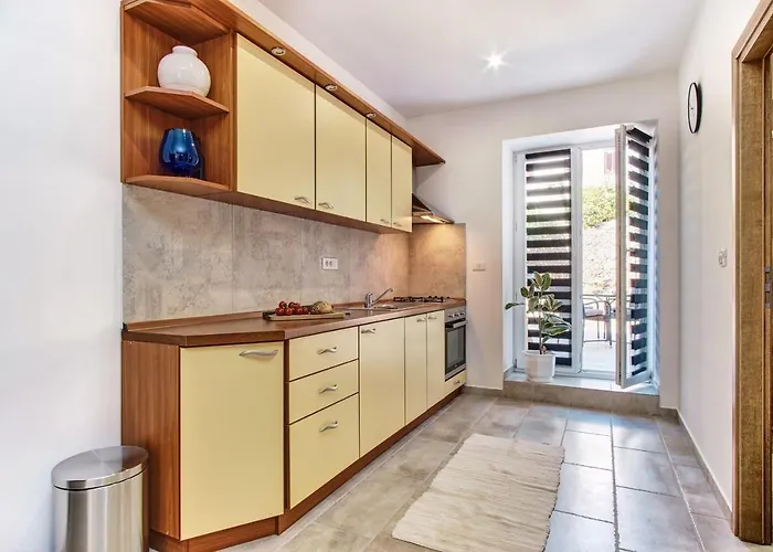 With A Parking Space Mali Losinj, Losinj - 19618 Mali Lošinj