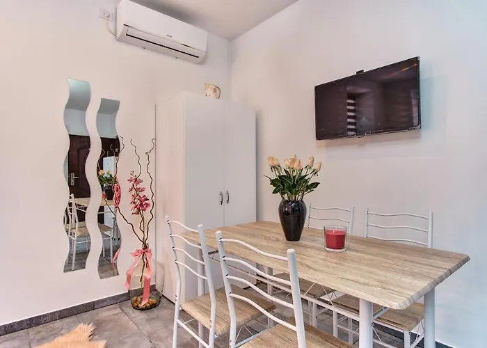 With A Parking Space Mali Losinj, Losinj - 19618 Apartament *