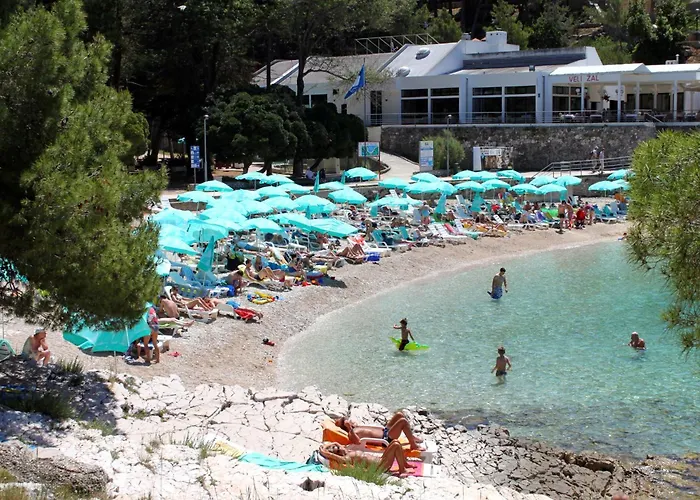 Apartment With A Parking Space Mali Losinj, Losinj - 19618 Mali Losinj
